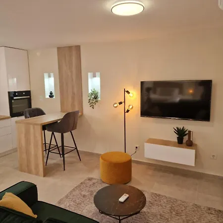 Mare With Private Garden And Jacuzzi