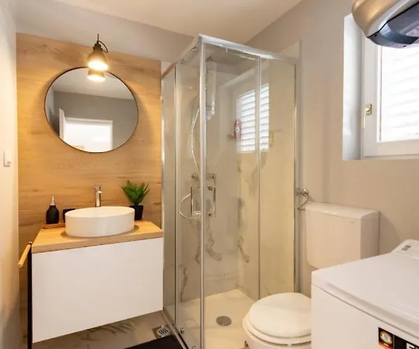 아파트 Mare With Private Garden And Jacuzzi *