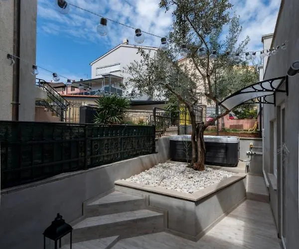 Apartman Mare With Private Garden And Jacuzzi *